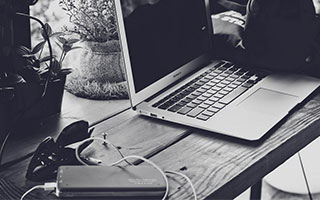 九游体育官网网页入口-你也干了？马竞远征球迷在诺坎普球场外齐唱歧视穆斯林歌曲